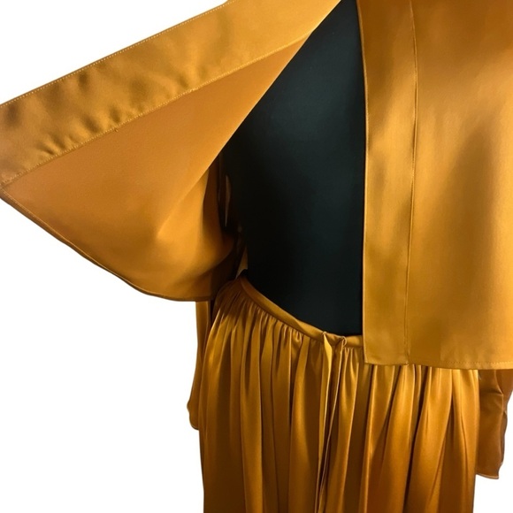 NAP Free Flowing Cropped Jacket Lounge Wear Pleated Sleeve Cuff in Warm Amber - Picture 4 of 14